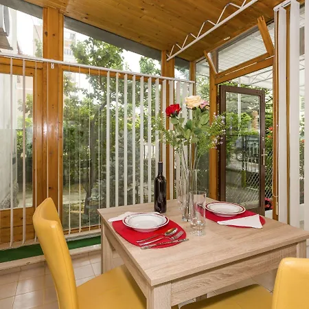 דירה Leon-sara With Shaded Patio And Garden View ספליט