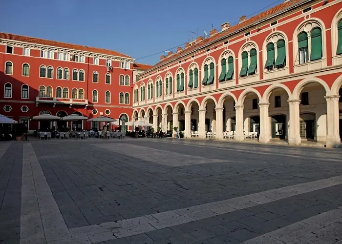 Lägenhet Leon-sara With Shaded Patio And Garden View *