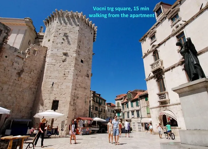 Leon-sara With Shaded Patio And Garden View Lägenhet *